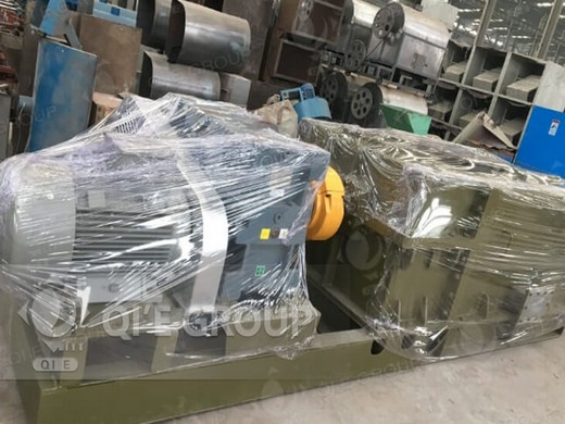 machine de remplissage d’huile de palme à grande vitesse et entièrement en Côte d’Ivoire